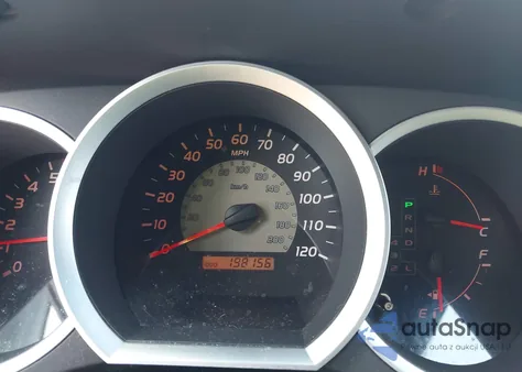 2005 Toyota Tacoma Base V6 z USA, uszkodzony, nr VIN 3TMMU52NX5M001883